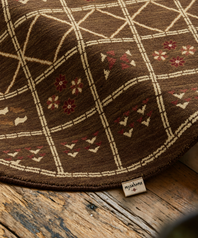 Brown Script Heritage Wool Round Rug