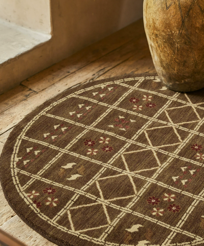 Brown Script Heritage Wool Round Rug